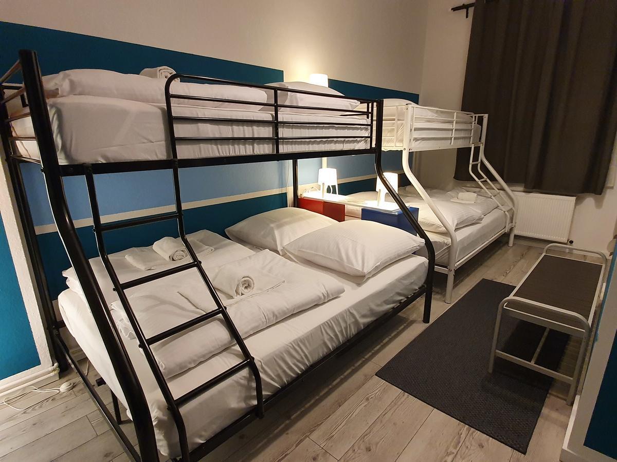 Central Lichtenberger For 6 People * Berlim